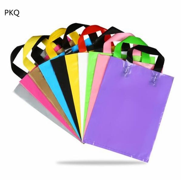 200pcs пользовательские one side one color logo пластиковые корзина подарков ювелирные изделия одежда упаковка мешок с ручкой бутик подарочн
200pcs пользовательские one side one color logo пластиковые корзина подарков ювелирные изделия одежда упаковка мешок с ручкой бутик подарочн