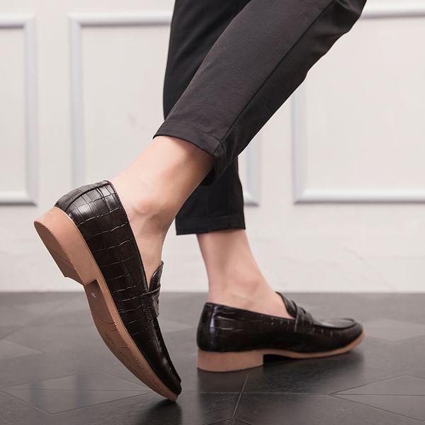 new fashion men's shoes, patent leather glitter trend casual shoes, small red loafers, tassel decoration, daily leather, Black
new fashion men's shoes, patent leather glitter trend casual shoes, small red loafers, tassel decoration, daily leather, Black