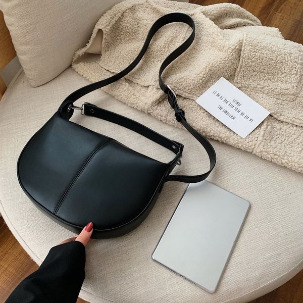 high capacity female travel handbags new casual solid pu leather saddle bags for women 2019 small ladies shoulder messenger bag
high capacity female travel handbags new casual solid pu leather saddle bags for women 2019 small ladies shoulder messenger bag
