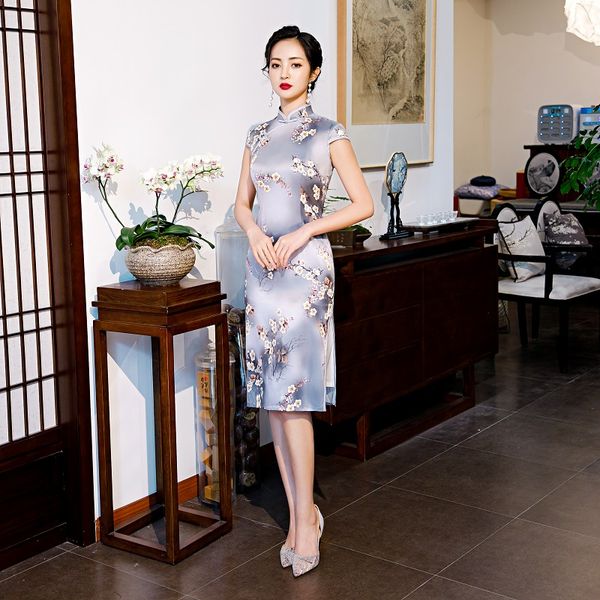 flora priting cheogsam silk tassel split woman summer clothing fashion designer design contrast color casual style, Black;gray
flora priting cheogsam silk tassel split woman summer clothing fashion designer design contrast color casual style, Black;gray
