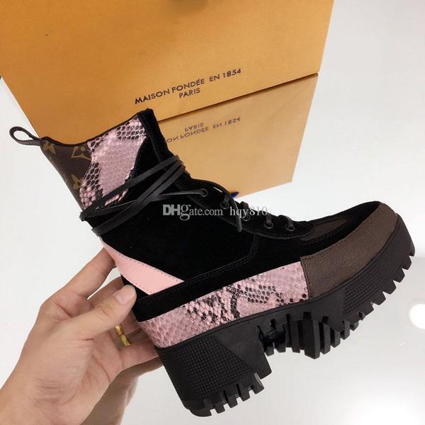 fashion women shoes luxury boots woman designer shoes laureate platform desert boot size 35-42 model shhy03, Black
fashion women shoes luxury boots woman designer shoes laureate platform desert boot size 35-42 model shhy03, Black