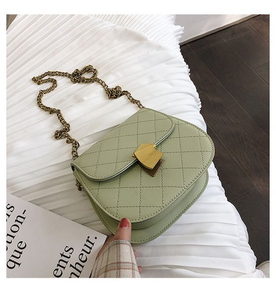 2019 новая волна корейская версия дикого сумка текстура цепи мода сумка седло сумка
2019 новая волна корейская версия дикого сумка текстура цепи мода сумка седло сумка