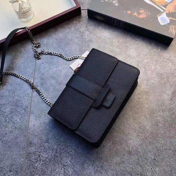 2019 brand fashion designer bags classic casual crossbody bags fashion shoulder bag simple generous travel bag chain bag
2019 brand fashion designer bags classic casual crossbody bags fashion shoulder bag simple generous travel bag chain bag