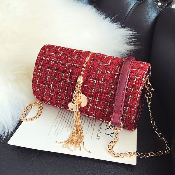 jiulin winter foreign trade mao nai liu su xiaofang mingyuanfeng magnetic buckle single shoulder slanted female bag
jiulin winter foreign trade mao nai liu su xiaofang mingyuanfeng magnetic buckle single shoulder slanted female bag