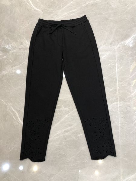 2019 autumn and winter new women's drawstring elastic waist heavy work embroidered casual pants 916, Black;white
2019 autumn and winter new women's drawstring elastic waist heavy work embroidered casual pants 916, Black;white