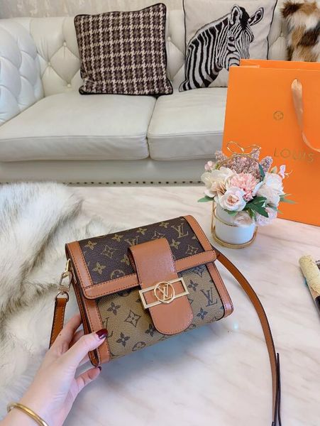 retro patchwork color chain bag elegant style fashion with diagonal span single-shoulder bag size :20*17cmag
retro patchwork color chain bag elegant style fashion with diagonal span single-shoulder bag size :20*17cmag