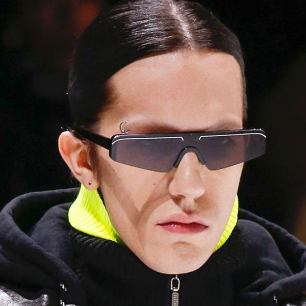 cat's eye sun fashionable personalized conjoined sunglasses catwalk sun glasses, White;black 
cat's eye sun fashionable personalized conjoined sunglasses catwalk sun glasses, White;black