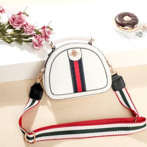 new designer handbags fashion luxury wild shoulder bag trend handbag shoulder messenger bag
new designer handbags fashion luxury wild shoulder bag trend handbag shoulder messenger bag