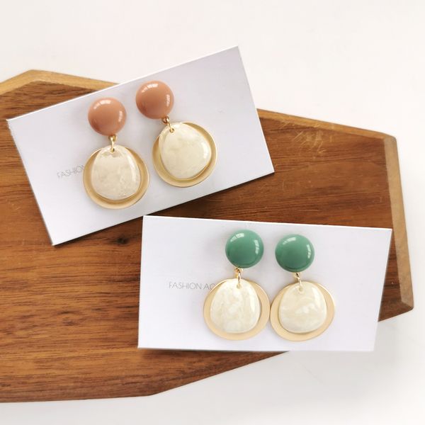 fashion geometry round long earrings female lady street snap stud earrings hyperbole resin stud women jewelry 2020, Golden;silver
fashion geometry round long earrings female lady street snap stud earrings hyperbole resin stud women jewelry 2020, Golden;silver