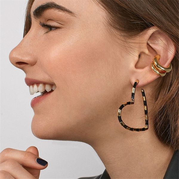boho hollow heart shape earrings for women trendy metal stud earrings personality statement jewelry ear accessories, Golden;silver
boho hollow heart shape earrings for women trendy metal stud earrings personality statement jewelry ear accessories, Golden;silver