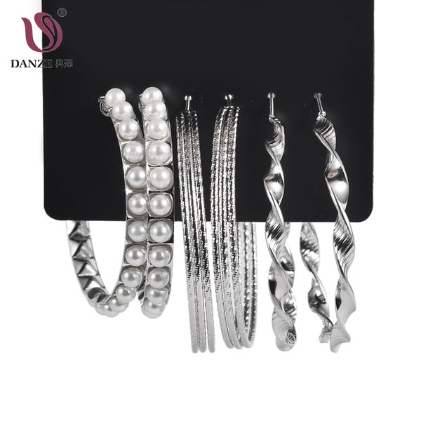 danze 3 pairs/lot women female big circle hoop earrings set with simulated pearl beaded ear buckle fashion brincos jewelry, Golden;silver
danze 3 pairs/lot women female big circle hoop earrings set with simulated pearl beaded ear buckle fashion brincos jewelry, Golden;silver