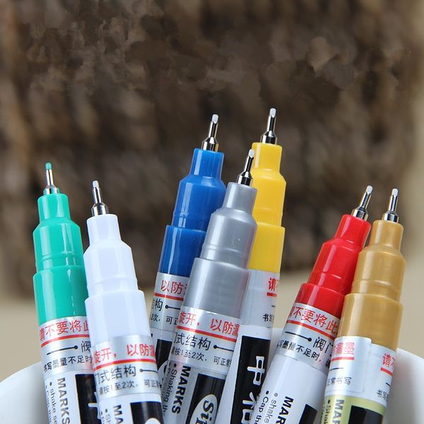 1pc 0.7mm metallic diy graffiti hand-painted color oily direct white tire scratch paint repair pen
1pc 0.7mm metallic diy graffiti hand-painted color oily direct white tire scratch paint repair pen