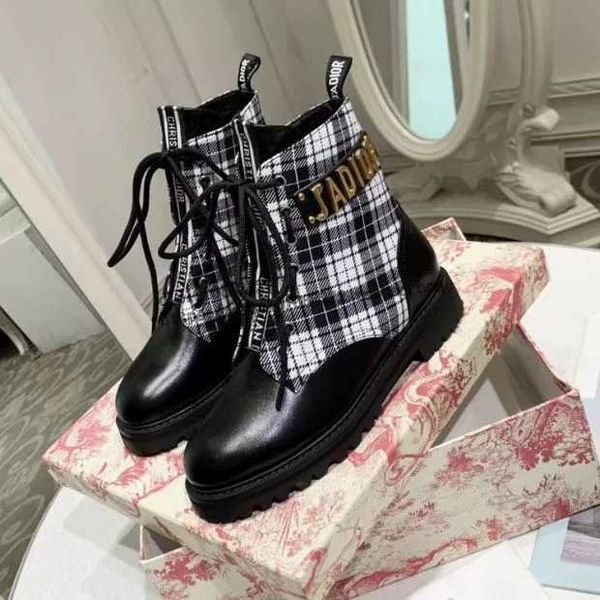 the lastest fashion luxury 19ss boots womens shoes brand half ankle boot lady designerss genuine leather dress boots casual, Black
the lastest fashion luxury 19ss boots womens shoes brand half ankle boot lady designerss genuine leather dress boots casual, Black