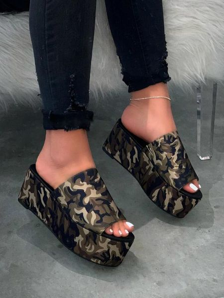 outdoor beach flip flop summer new 2020 women high-heeled flat non-slip beach slippers waterproof platform durable sandals, Black
outdoor beach flip flop summer new 2020 women high-heeled flat non-slip beach slippers waterproof platform durable sandals, Black