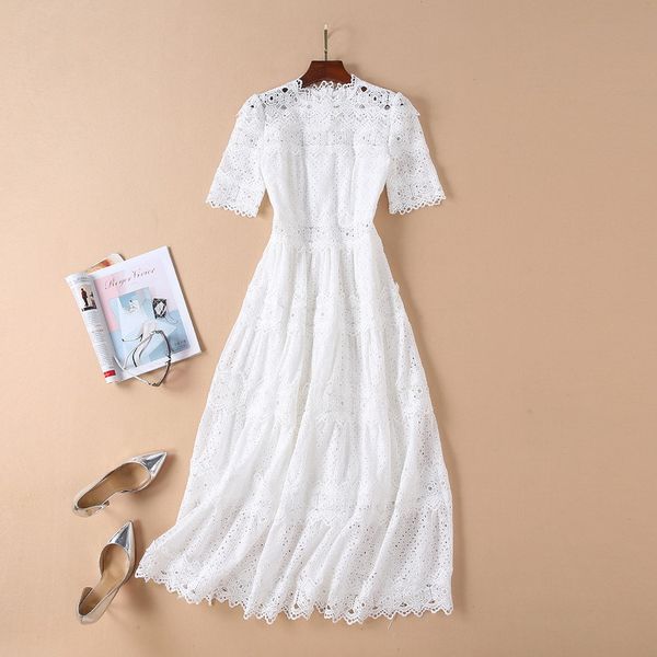 european and american women's dress 2019 spring new style 5 minutes of sleeve hollow out water soluble flowers slim dress, Black;gray
european and american women's dress 2019 spring new style 5 minutes of sleeve hollow out water soluble flowers slim dress, Black;gray
