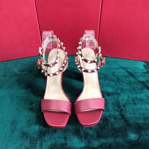 2019 luxury designer style patent leather thrill heels women unique letters sandals dress wedding shoes shoes 35-40, Black
2019 luxury designer style patent leather thrill heels women unique letters sandals dress wedding shoes shoes 35-40, Black