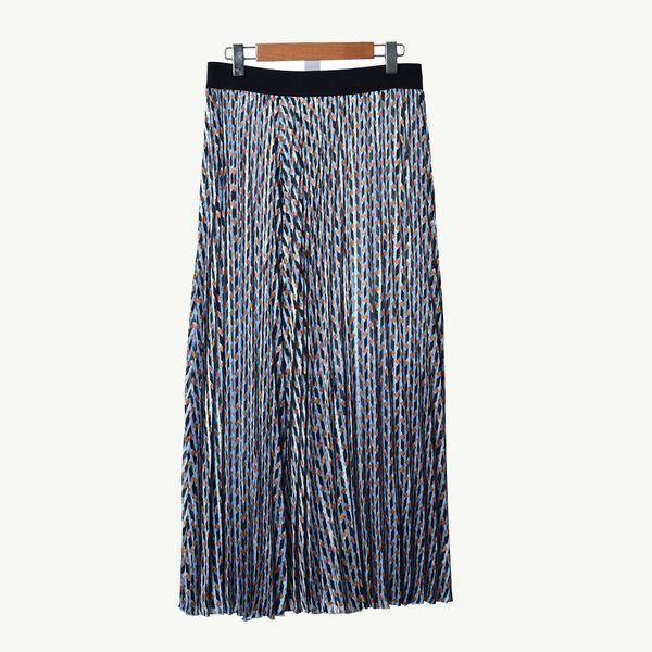 2020 summer temperament lady irregular printing pleated crepe half body skirt 23005, Black
2020 summer temperament lady irregular printing pleated crepe half body skirt 23005, Black
