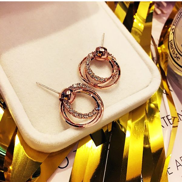 rose gold shining fashion ring circle earrings stud earrings stud female temperament, Golden;silver
rose gold shining fashion ring circle earrings stud earrings stud female temperament, Golden;silver