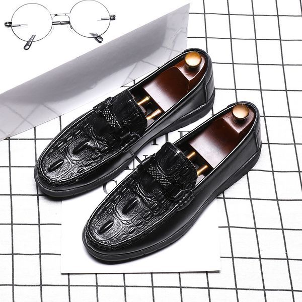 new genuine leather shoes men business footwear fashion brand male brogue shoes black loafers men casual thick sole a1696
new genuine leather shoes men business footwear fashion brand male brogue shoes black loafers men casual thick sole a1696