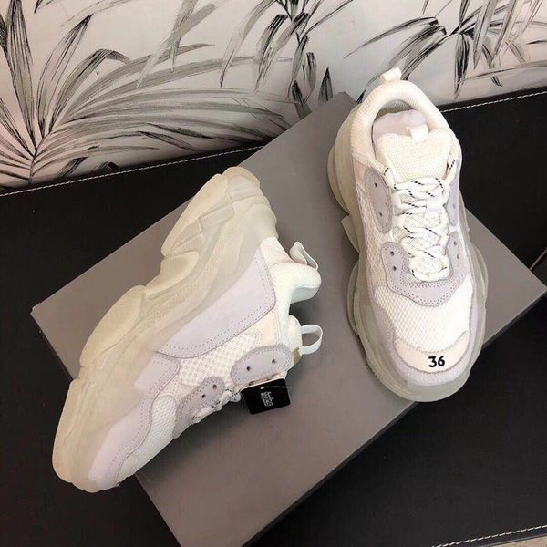 paris 2020 crystal bottom triple-s leisure shoes luxury dad shoes platform triple s sneakers for men women vintage kanye old grandpa trainer
paris 2020 crystal bottom triple-s leisure shoes luxury dad shoes platform triple s sneakers for men women vintage kanye old grandpa trainer