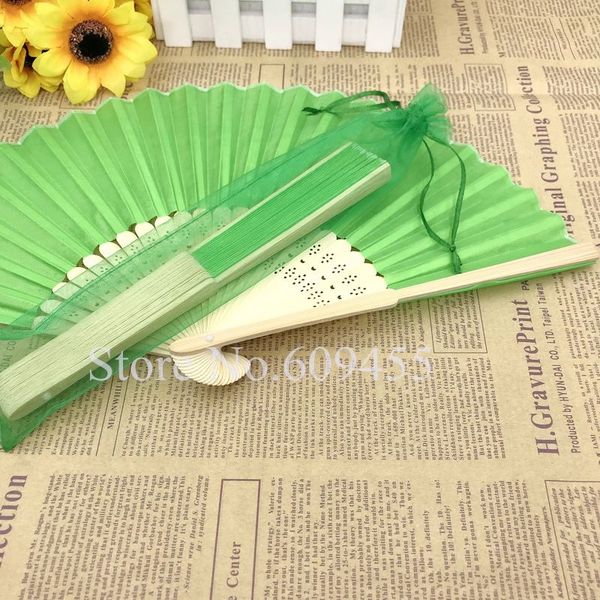 20pcs/lot personalized luxurious silk fold hand fan in elegant laser-cut gift box party favors/wedding gifts custom printing other event p
20pcs/lot personalized luxurious silk fold hand fan in elegant laser-cut gift box party favors/wedding gifts custom printing other event p