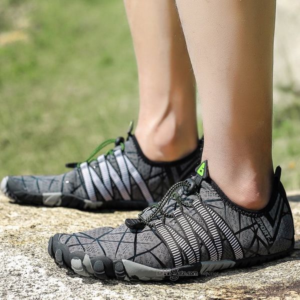 2020 fashion men shoes mesh breathable sneakers walking male footwear new comfortable lightweight running shoes h202030200443-101, White;red
2020 fashion men shoes mesh breathable sneakers walking male footwear new comfortable lightweight running shoes h202030200443-101, White;red