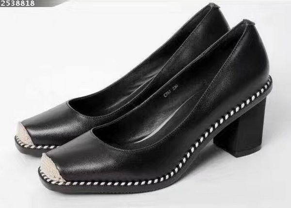 classic fashion women boots/shoes / sneaker/ heels come with tags , box and all packing case c 23023, Black
classic fashion women boots/shoes / sneaker/ heels come with tags , box and all packing case c 23023, Black