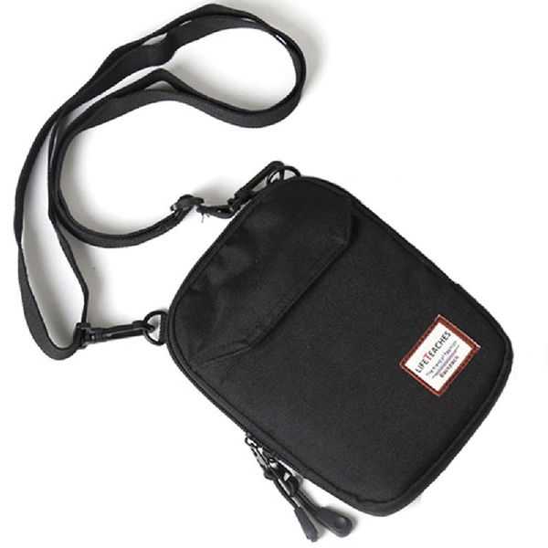 single shoulder slung small bag 2018 new european and american street fashion men and women retro street hip hop pocket mini mob
single shoulder slung small bag 2018 new european and american street fashion men and women retro street hip hop pocket mini mob