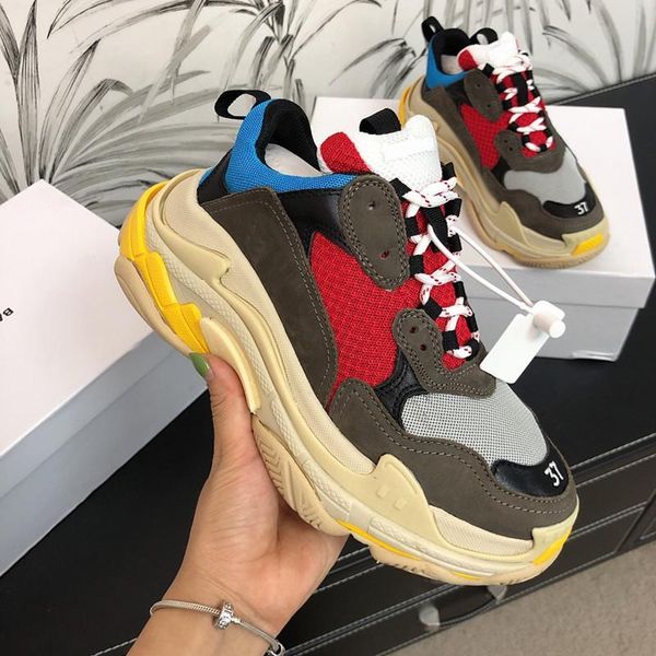 2020 designer sock shoes triple beige mens platform sneakers glitter women speed trainer runner luxury casual boots, Black;red
2020 designer sock shoes triple beige mens platform sneakers glitter women speed trainer runner luxury casual boots, Black;red