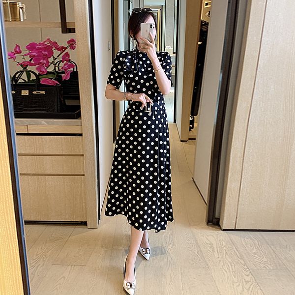 designer 2020 summer new women's fashion party vintage elegant chic gentlewoman dot print casual midi dress, Black;gray
designer 2020 summer new women's fashion party vintage elegant chic gentlewoman dot print casual midi dress, Black;gray