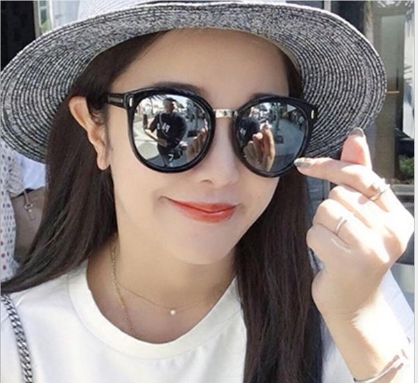 большая оправа очков дамы прилив стрелка поляризованные очки мода ретро очки, White;black
большая оправа очков дамы прилив стрелка поляризованные очки мода ретро очки, White;black