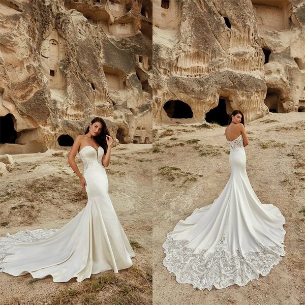 2020 mermaid wedding dresses sweetheart sleeveless backless appliqued lace boho bridal dress ruched satin sweep train beach bridal gown, White
2020 mermaid wedding dresses sweetheart sleeveless backless appliqued lace boho bridal dress ruched satin sweep train beach bridal gown, White