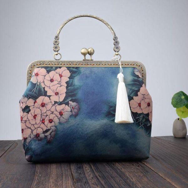johnature chinese style handmade cheongsam bag women handbag 2020 new retro floral totes banquet ladies mini chain shoulder bags
johnature chinese style handmade cheongsam bag women handbag 2020 new retro floral totes banquet ladies mini chain shoulder bags