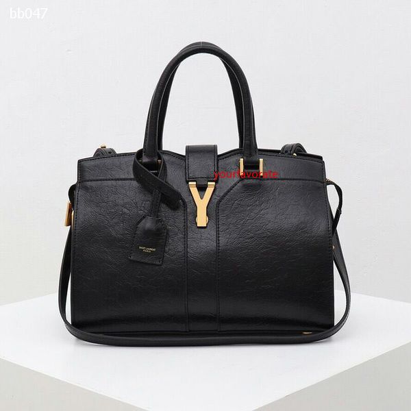 2020 fashion tibetan leather passenger women s baotou layer cowhide handmade retro shoulder portable messenger bag size 30x22x15cm
2020 fashion tibetan leather passenger women s baotou layer cowhide handmade retro shoulder portable messenger bag size 30x22x15cm