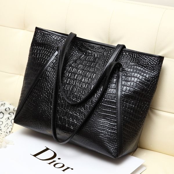 female bag 2019 spring and summer new black simple wild crocodile pattern big bag fashion casual shoulder handbag
female bag 2019 spring and summer new black simple wild crocodile pattern big bag fashion casual shoulder handbag