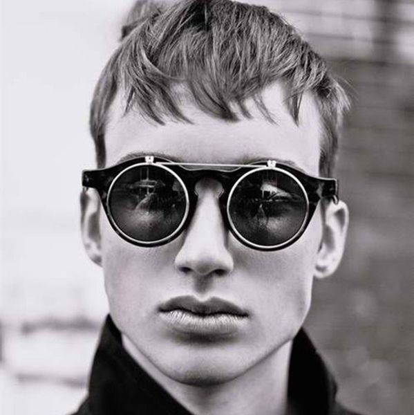 2018 retro trendy 90s vintage round steampunk flip up sunglasses classic double layer clamshell design sun glasses, White;black
2018 retro trendy 90s vintage round steampunk flip up sunglasses classic double layer clamshell design sun glasses, White;black