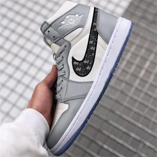 новое поступление dior косой homme x kaws0 aj 1 high og ким джонс повседневная обувь баскетбольные кроссовки, Black
новое поступление dior косой homme x kaws0 aj 1 high og ким джонс повседневная обувь баскетбольные кроссовки, Black