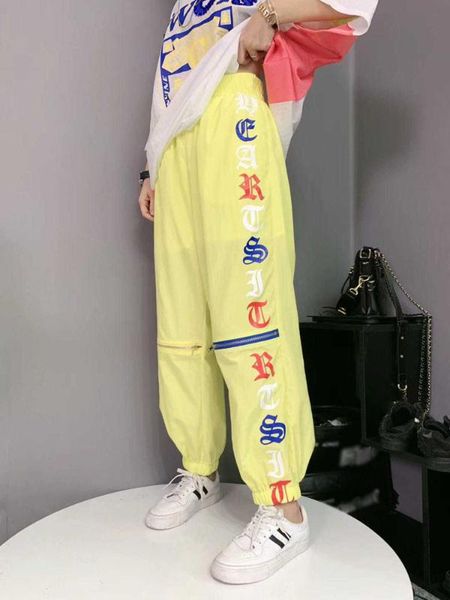 letter patchwork sweatpants summer loose pants women 2020 zipper trousers oversized streetwear hip hop thin leisure pants women, Black;white 
letter patchwork sweatpants summer loose pants women 2020 zipper trousers oversized streetwear hip hop thin leisure pants women, Black;white