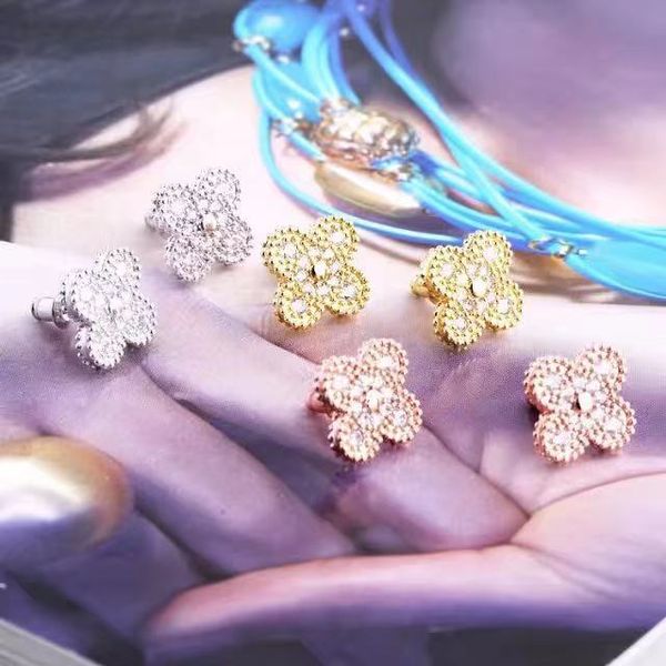 fashion designer hoop earrings luxury designer jewelry women earrings high-quality single flower diamond earrings, Silver
fashion designer hoop earrings luxury designer jewelry women earrings high-quality single flower diamond earrings, Silver