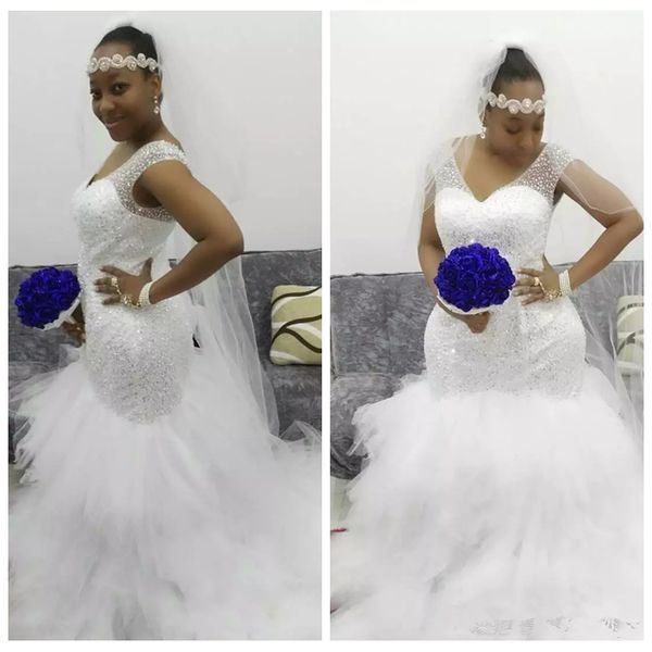 2019 sheer v-neck beading slim mermaid wedding dresses tulle tiered long bridal gowns lace up back garden robe de marriage formal plus size, White
2019 sheer v-neck beading slim mermaid wedding dresses tulle tiered long bridal gowns lace up back garden robe de marriage formal plus size, White