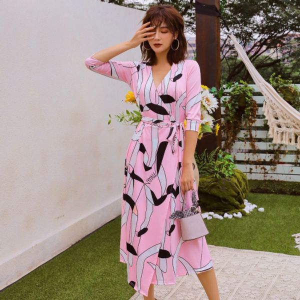 2019 autumn temperament pink printed women dress new style v-neck open forking elegant female holiday beach long dresses, Black;gray
2019 autumn temperament pink printed women dress new style v-neck open forking elegant female holiday beach long dresses, Black;gray