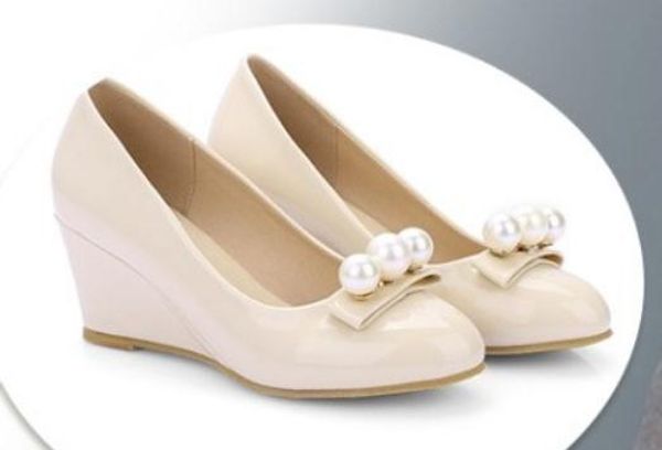 2019 women's shoes in spring and autumn with new style slope heel round head bowknot@2083, Black
2019 women's shoes in spring and autumn with new style slope heel round head bowknot@2083, Black