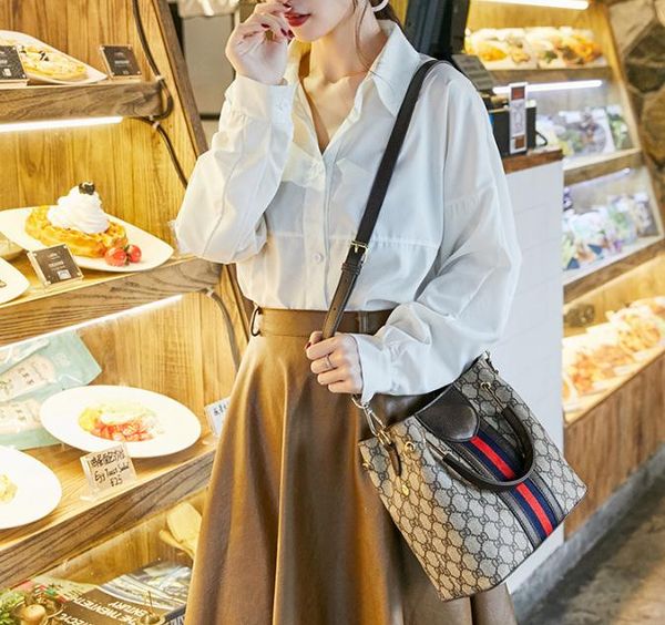 2019 new fashion slant bag large-capacity single-shoulder handbag simple casual bucket bagaaa58
2019 new fashion slant bag large-capacity single-shoulder handbag simple casual bucket bagaaa58