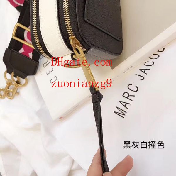 2019 brand handbag black fashion shoulder bag color wide shoulder strap mini tote ladies fashion bag
2019 brand handbag black fashion shoulder bag color wide shoulder strap mini tote ladies fashion bag
