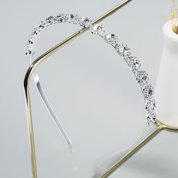exquisite thin edge hair band alloy diamond-encrusted super flash headband small flower shape elegant face washing hairpin baroque style, Silver
exquisite thin edge hair band alloy diamond-encrusted super flash headband small flower shape elegant face washing hairpin baroque style, Silver
