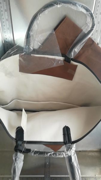 Классический Y Дизайнер Женщины Композитный сумка из натуральной коровьей кожи плеча сумка Женский портативный сумка Vintage большой емкости горячего надувательства
Классический Y Дизайнер Женщины Композитный сумка из натуральной коровьей кожи плеча сумка Женский портативный сумка Vintage большой емкости горячего надувательства