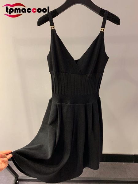 tpmaccool luxuy designer women deep v neck a little black dresses summer new metal high-grade mysterious party dress, Black;gray
tpmaccool luxuy designer women deep v neck a little black dresses summer new metal high-grade mysterious party dress, Black;gray