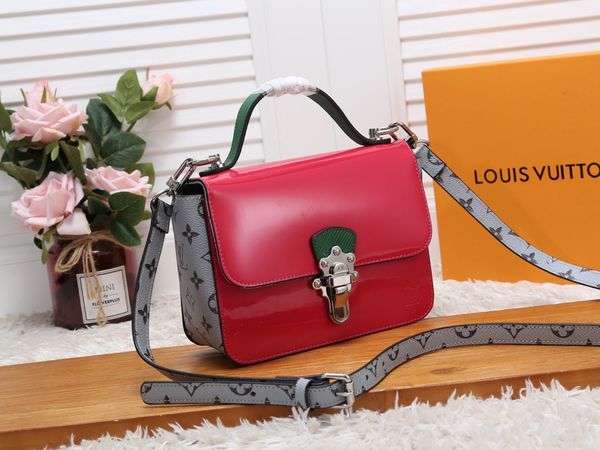 new french brand women's handbags leather banquet fashion casual bag classic exquisite fashion design size 21x17x8
new french brand women's handbags leather banquet fashion casual bag classic exquisite fashion design size 21x17x8