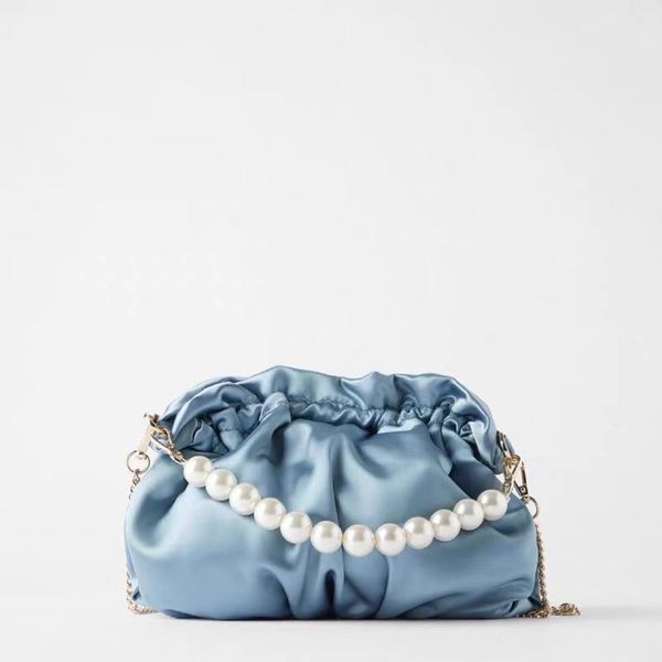 women's bags spring and summer new chain silk pearl clouds package messenger bag western style hand-held shoulder bag
women's bags spring and summer new chain silk pearl clouds package messenger bag western style hand-held shoulder bag