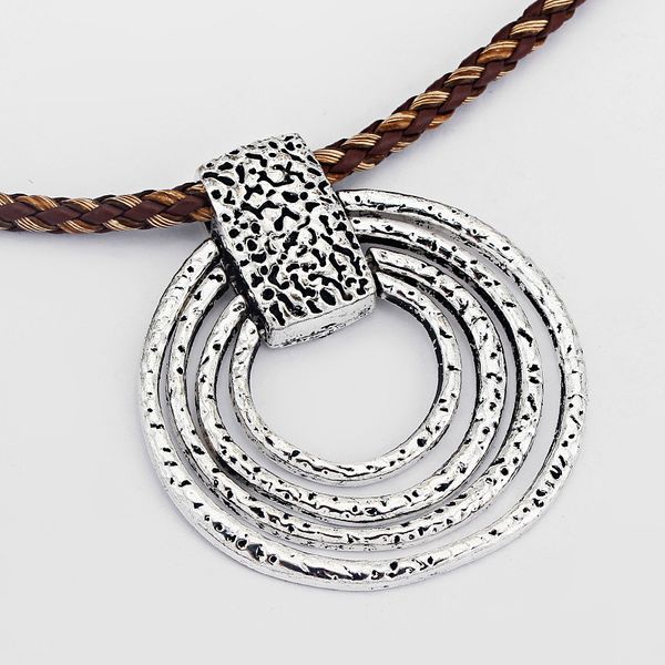 2pcs antique silver fleck four big circle simple charms pendants for necklace bracelet making fashion jewelry findings 67x63mm
2pcs antique silver fleck four big circle simple charms pendants for necklace bracelet making fashion jewelry findings 67x63mm